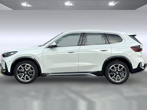 Used 2026 BMW X1 xDrive28i w/ Convenience Package AWD/4WD image 2