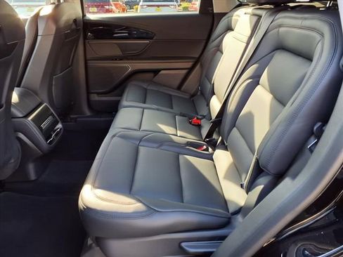 New 2026 Lincoln Nautilus Premier AWD/4WD image 9
