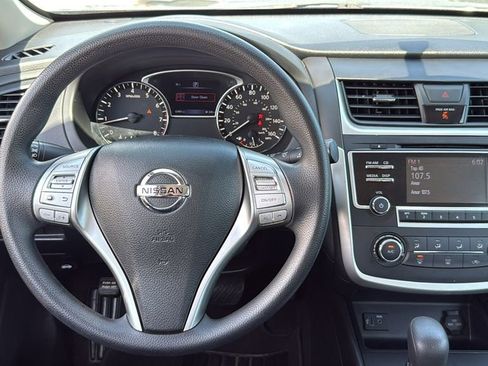 Used 2017 Nissan Altima 2.5 S w/ Power Driver Seat Package FWD image 29