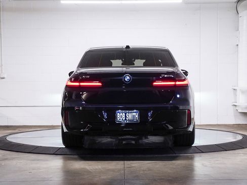 Used 2026 BMW 750e xDrive AWD/4WD image 5