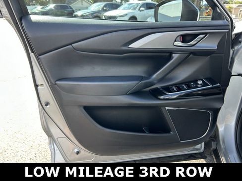 Used 2022 MAZDA CX-9 Touring w/ Touring Premium Package image 12