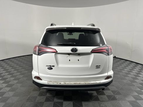 Used 2018 Toyota RAV4 XLE w/ Plus Extra Value Package AWD/4WD image 4