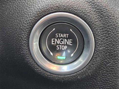 Used 2022 GMC Sierra 1500 SLT w/ SLT Premium Package image 17