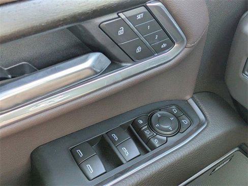 New 2025 GMC Sierra 2500 Denali w/ Denali Reserve Package image 25