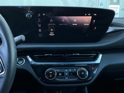 Used 2025 Buick Envista Sport Touring image 25