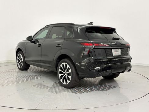 New 2026 Audi Q3 quattro 2.0T AWD/4WD image 3