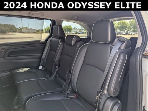 Used 2024 Honda Odyssey Elite image 19