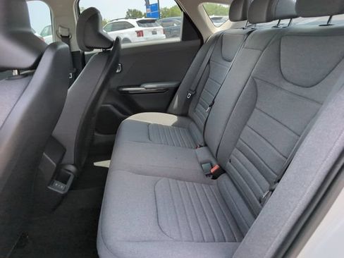 Used 2025 Kia K4 EX FWD image 29