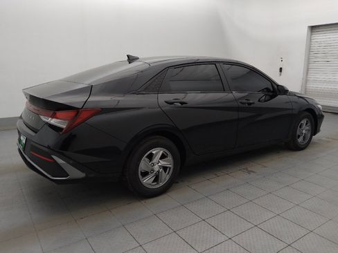 Used 2025 Hyundai Elantra SE w/ Cargo Package FWD image 10
