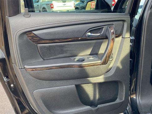 Used 2016 GMC Acadia Denali image 12