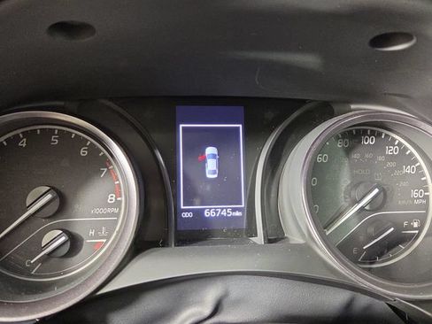 Used 2023 Toyota Camry SE w/ Cold Weather Package FWD image 16