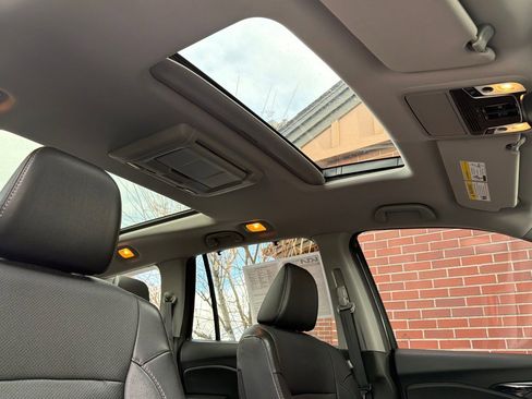 Used 2018 Honda Pilot Elite image 19