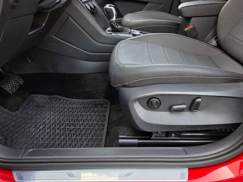 Certified 2024 Volkswagen Taos SE AWD/4WD image 22