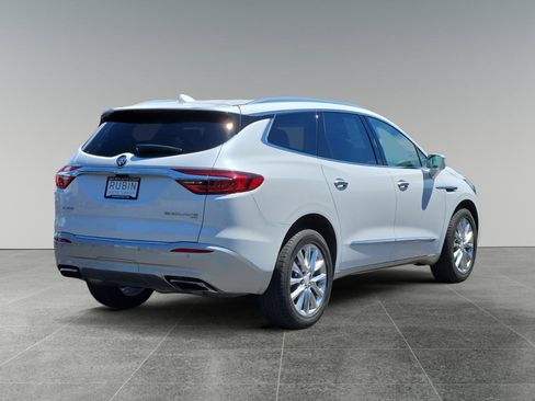 Used 2018 Buick Enclave Premium w/ Trailering Package AWD/4WD image 7