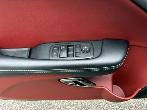 Used 2022 Dodge Challenger SRT Hellcat image 11