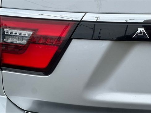 Used 2024 Nissan Armada SV image 36