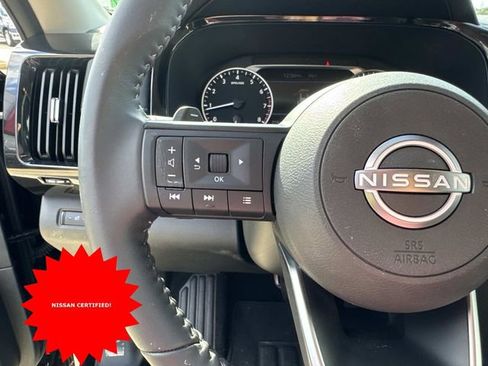 Certified 2024 Nissan Pathfinder SV image 15