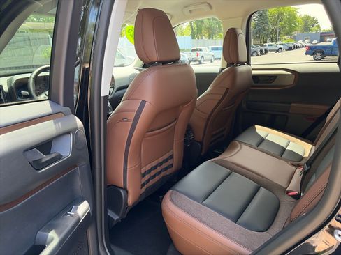 Used 2025 Ford Bronco Sport Outer Banks w/ Outer Banks Tech Package+ AWD/4WD image 10
