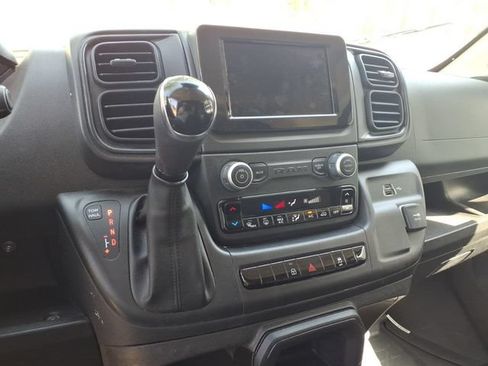 Used 2024 RAM ProMaster 2500 w/ Convenience Group FWD image 14