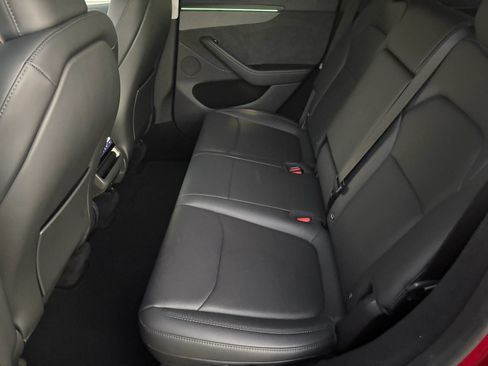 Used 2026 Tesla Model Y Long Range RWD image 14