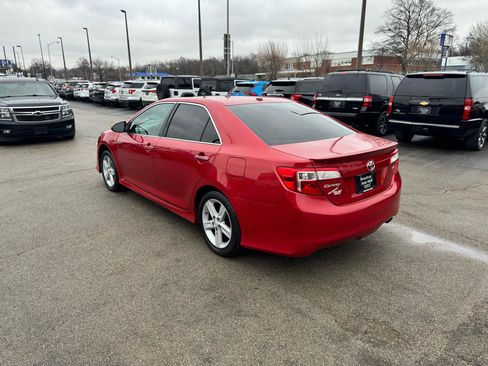 Used 2012 Toyota Camry SE w/ Convenience Pkg FWD image 5