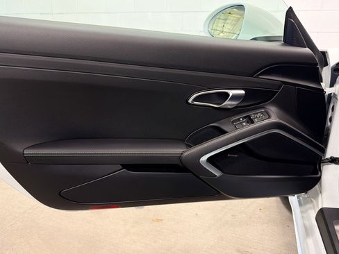 Certified 2024 Porsche 718 Boxster image 19