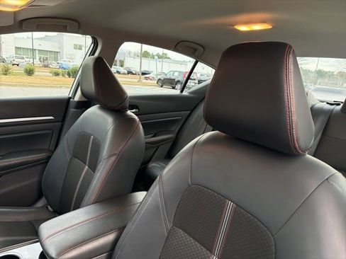 Used 2024 Nissan Altima 2.5 SR image 23