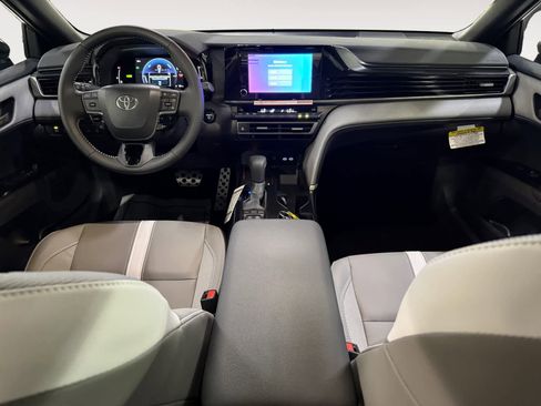 Used 2026 Toyota Camry SE w/ Convenience Package FWD image 17