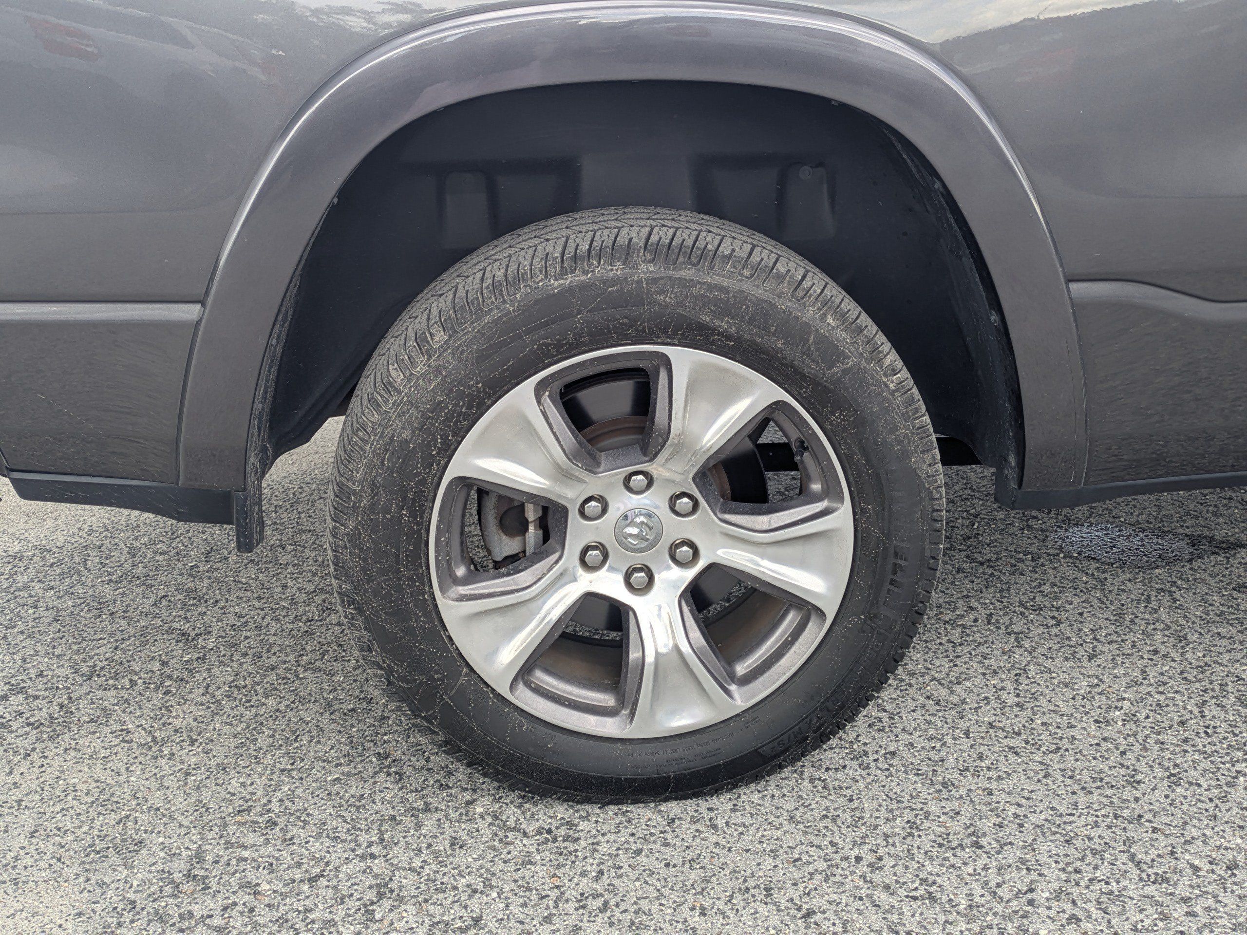 Used 2021 RAM 1500 Laramie AWD/4WD image 11