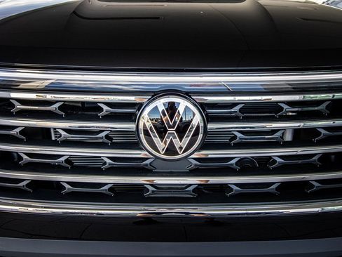 New 2026 Volkswagen Atlas SE image 9