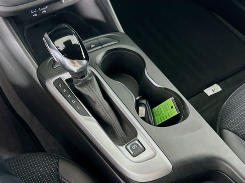 Used 2025 Buick Envista Preferred image 24