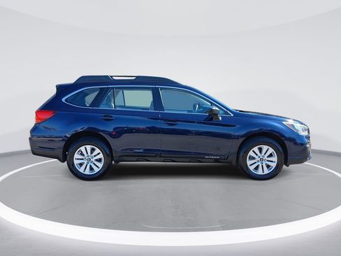 Used 2018 Subaru Outback 2.5i image 4