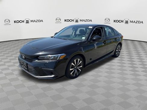 Used 2023 Honda Civic EX image 3