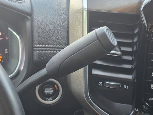 Used 2024 RAM 4500 Laramie image 34