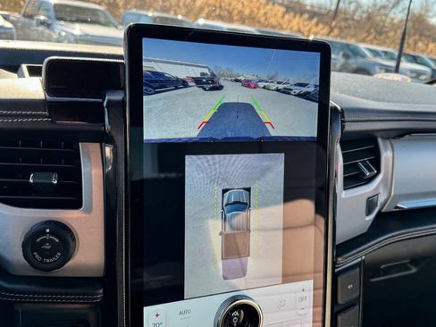 Used 2022 Ford F150 Lightning Platinum image 46