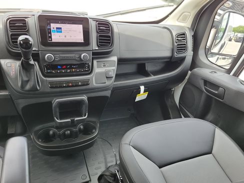 Used 2026 RAM ProMaster 2500 w/ Convenience Group FWD image 17
