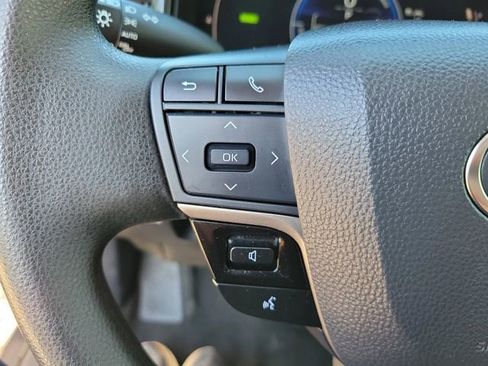 Used 2025 Toyota Camry LE image 27