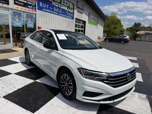 Used 2019 Volkswagen Jetta SE image 4