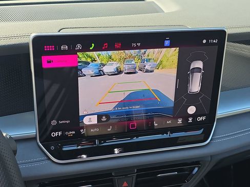 New 2026 Volkswagen Tiguan SE R-Line image 17