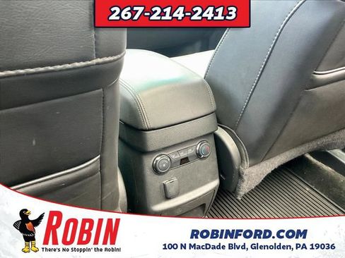 Used 2014 Ford Explorer XLT w/ Equipment Group 202A AWD/4WD image 12