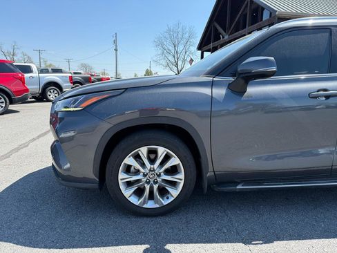 Used 2021 Toyota Highlander Limited image 39