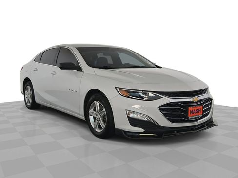 Used 2023 Chevrolet Malibu LS FWD image 1