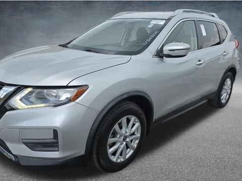 Used 2019 Nissan Rogue SV FWD image 17