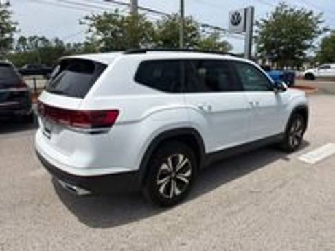 Certified 2024 Volkswagen Atlas SE FWD image 30