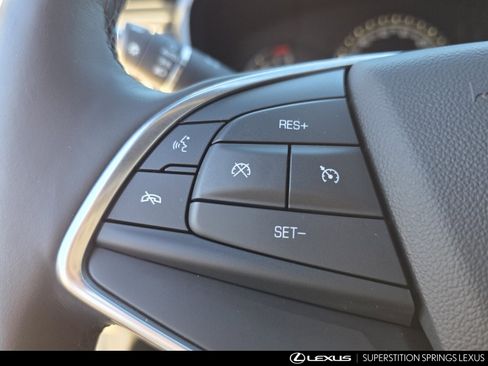 Used 2018 Cadillac XT5 Luxury w/ Driver Awareness Package image 25