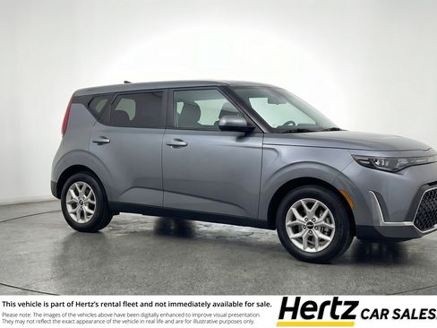 Used 2025 Kia Soul LX w/ LX Technology Package FWD image 1