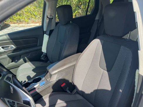 Used 2017 GMC Terrain SLE w/ Convenience Package FWD image 3