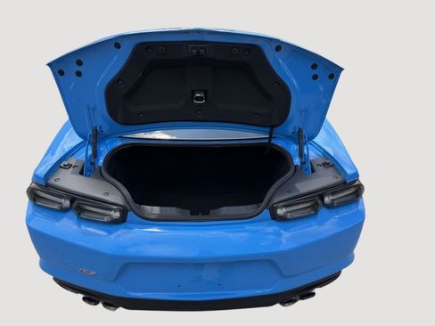 Used 2022 Chevrolet Camaro LT w/ RS Package RWD image 9