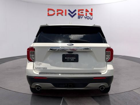 Used 2022 Ford Explorer Limited w/ Equipment Group 301A RWD image 4