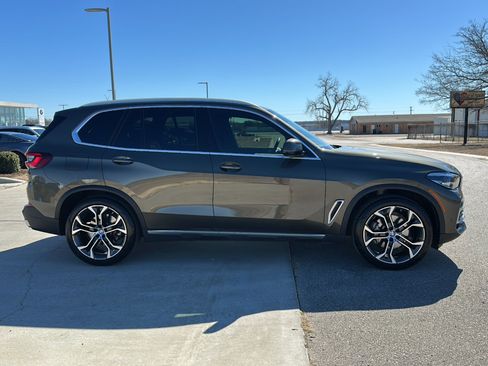 Certified 2023 BMW X5 sDrive40i w/ Premium Package image 9